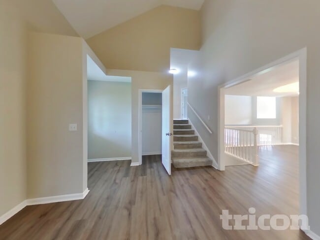 1716 Lynn Cir
