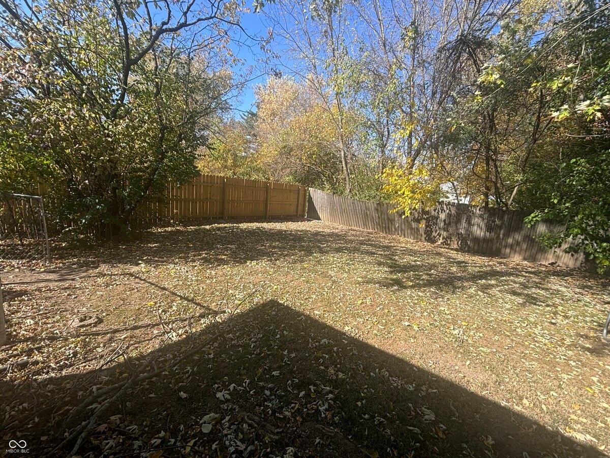 Photo - 6132 E 13th St