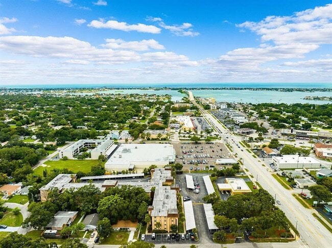 Photo - 2525 W Bay Dr Unidad A16