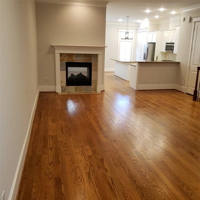 Photo - 916 Lawrence St