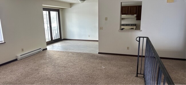 Photo - 338 Oxford Ct