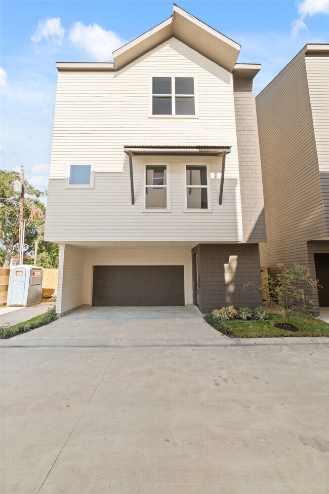 Photo - 859 Rachel St