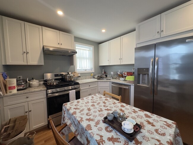 69 Holmes St Unit 2