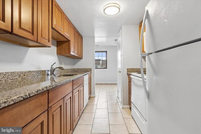 Photo - 230 Holly Dr