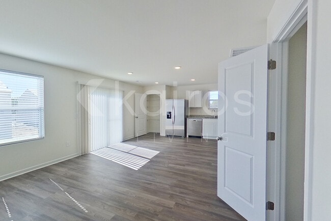 Photo - 7021 Peppermill Way