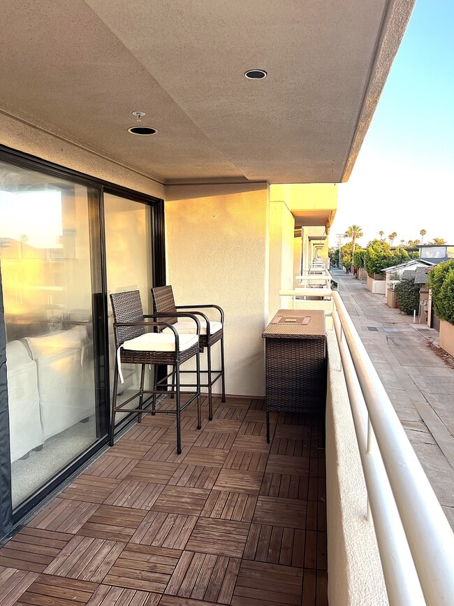 Photo - 5726 La Jolla Blvd