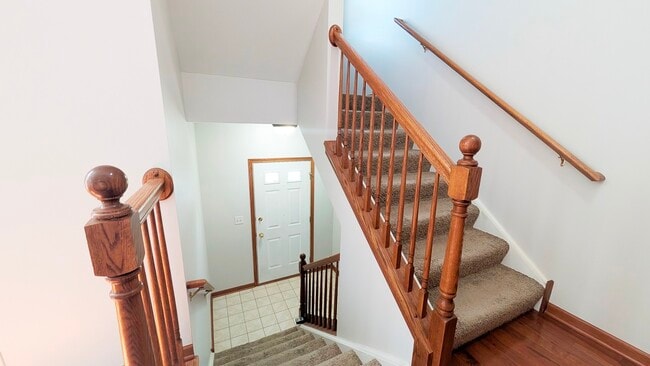 Photo - 1713 Fieldstone Dr N