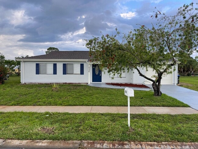 Annual Unfurnished Renovated Single-family Home near Mckibben Park! - Annual Unfurnished Renovated Single-family Home near Mckibben Park!