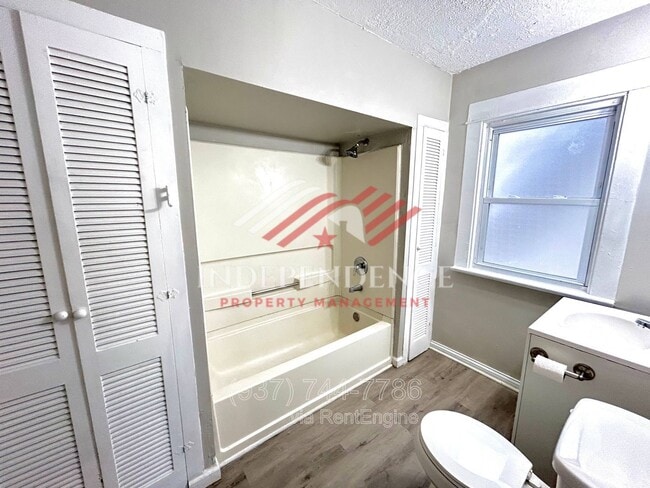 Photo - 2806 S Smithville Rd