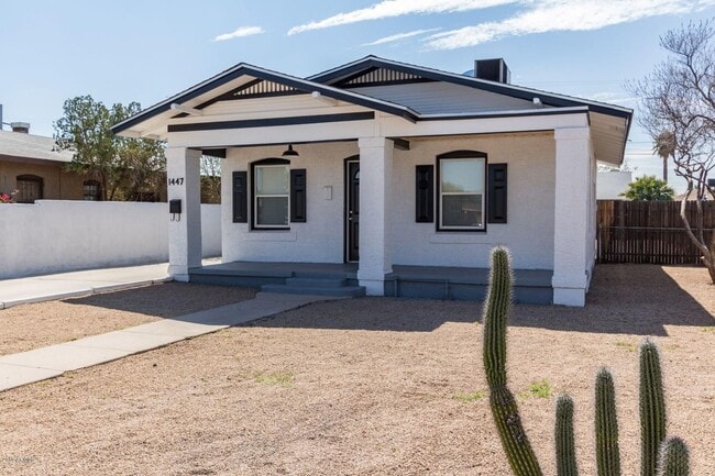 Building Photo - 1447 E McKinley St