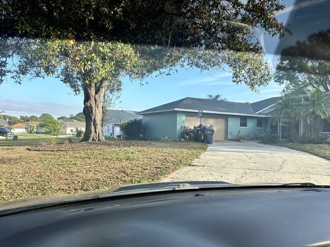 Building Photo - 6658 Chadron Ct