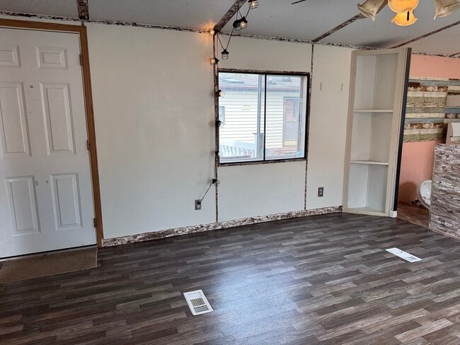 Photo - 48592 Leafdale Ct