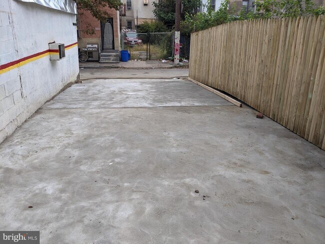 Photo - 2225 N Hancock St