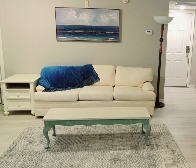 Photo - 821 Montrose Dr Unit 102