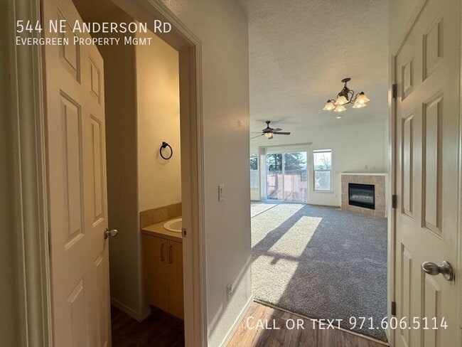 Photo - 544 NE Anderson Rd