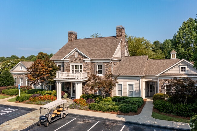 Leasing Center / Clubhouse - MAA McDaniel Farm