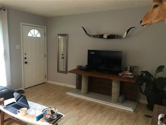 Photo - 612 Clifford Dr