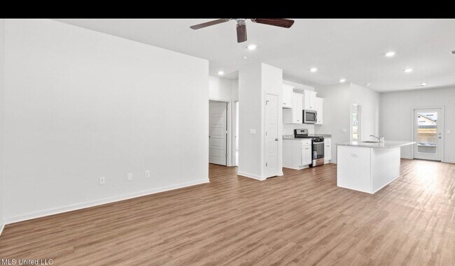 Photo - 517 Vista Pointe Dr