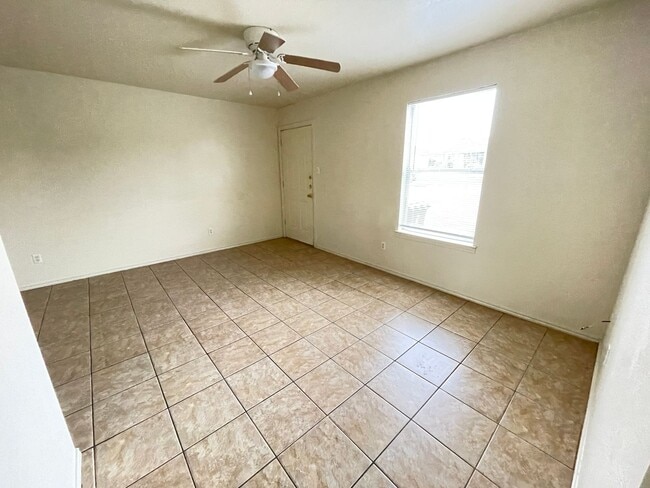 Photo - 1504 Windward Dr Unidad # A