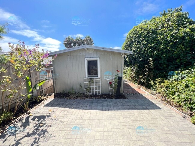 Building Photo - 304 N Rios Ave Unit 304 N Rios Ave #B Rental