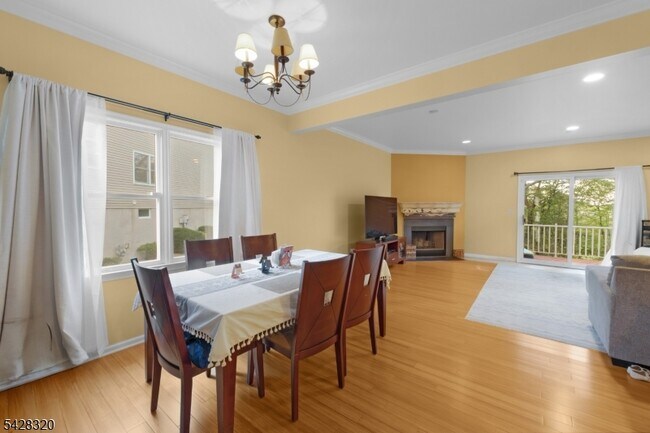 Photo - 84 Autumn Ridge Rd