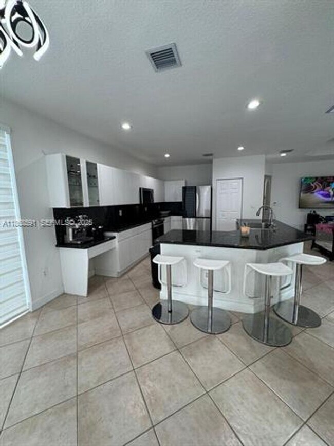 Photo - 10873 NW 71st St