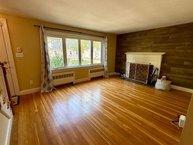 Photo - 100 Stimson St