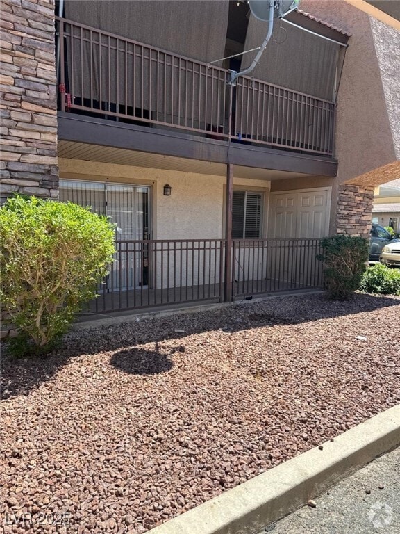 Building Photo - 5021 River Glen Dr Unit 41 Rental