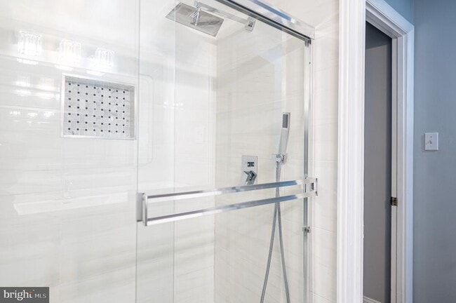 Building Photo - 12211 Braxfield Ct Unit 7