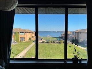 Photo - 350 Grovers Ave Unidad 1R