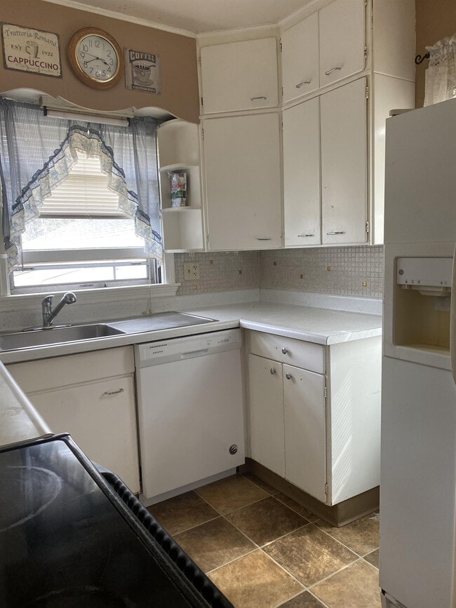 Photo - 1428 30th St NE
