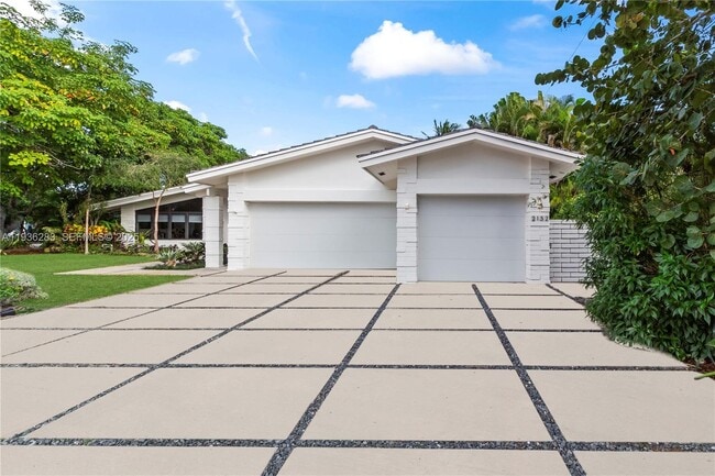 Photo - 2132 Middle River Dr