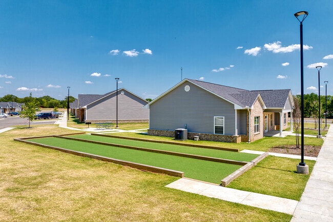 Canchas de bochas y área de pícnic - Gatesville Trails