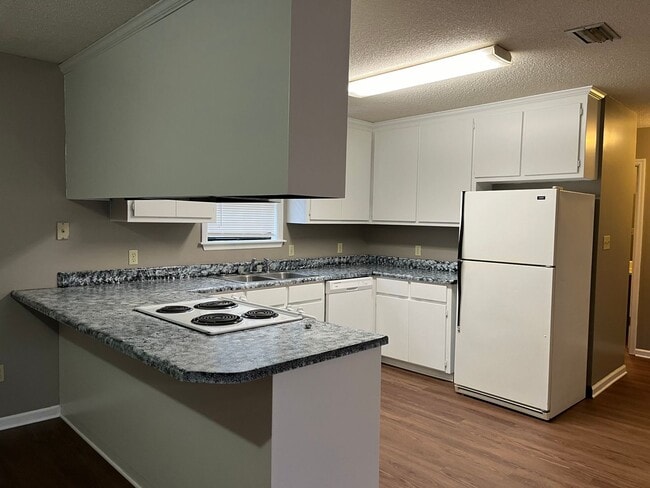 Photo - 6107 Vinnie Dr Unit B