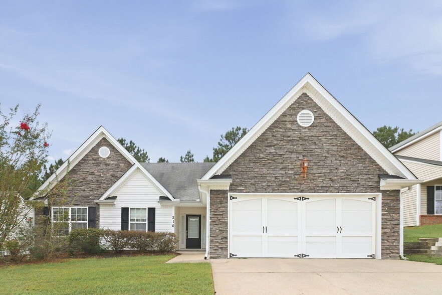 216 Overlook Dr