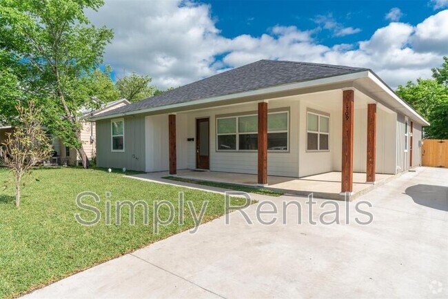 Building Photo - 1711 Sycamore St Rental