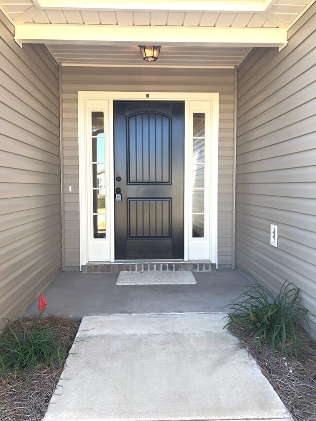 Photo - 807 Goodale Dr