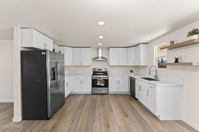 Building Photo - 3763 E Evans Dr