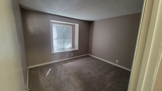 Photo - Sunset Springs Apartments