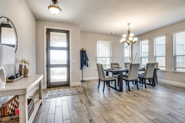 Photo - 1241 Ronald St