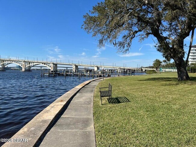 Photo - 1224 S Peninsula Dr Unit 201