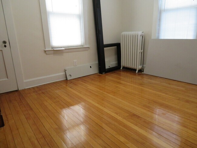 Photo - 61 S Hobart St Unit 1