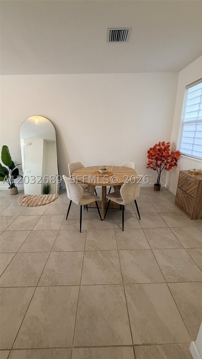 Photo - 2424 SE 29th Dr