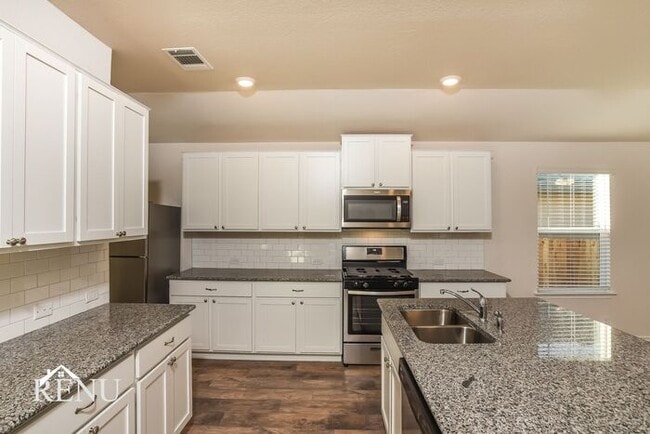 Photo - 6839 Encore Oaks