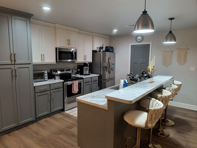 Photo - BEAUTIFUL 3 Bedroom Home UNFURNISHED