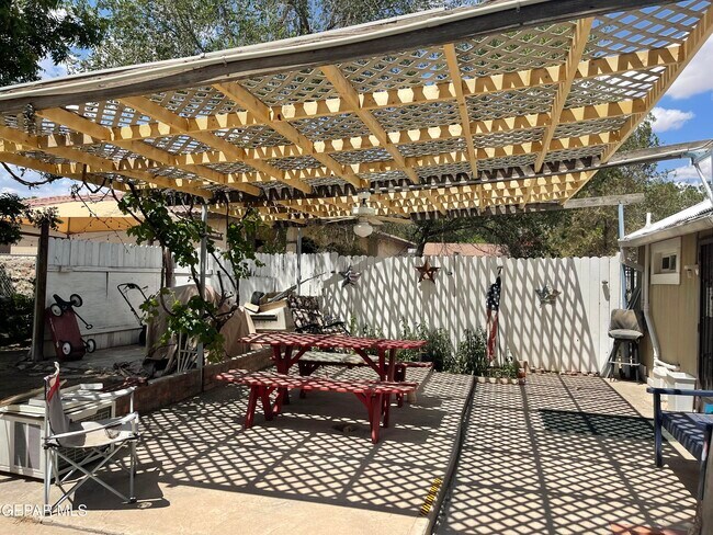 Photo - 201 Wenda Dr Unit Studio