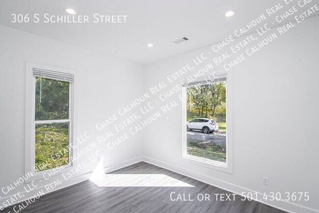 Photo - 306 S Schiller St