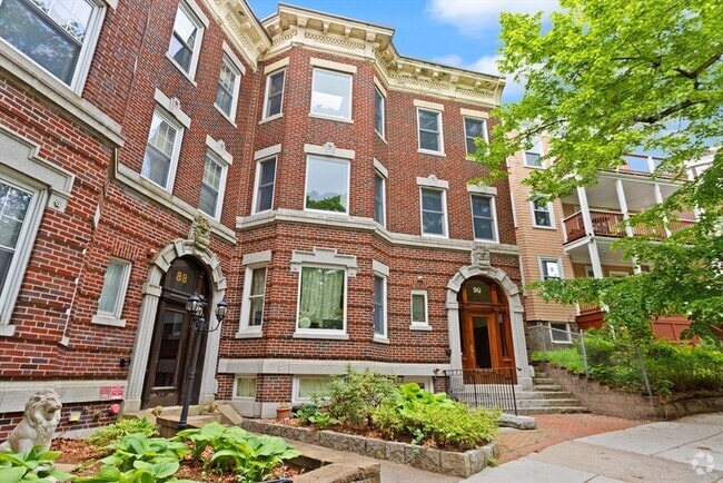 Building Photo - 87 Browne St Unit 2 Rental