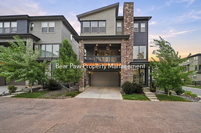 Building Photo - "Discover Spacious Elegant House in Morrison!