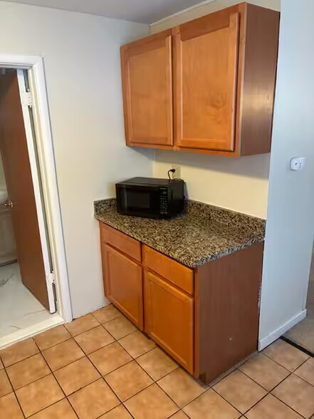 Photo - 807 W Madison St